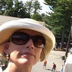 Meet your Posher, Julie